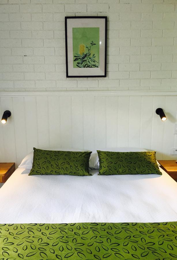 Gin Gin Village Motor Inn Motel Qld Buitenkant foto